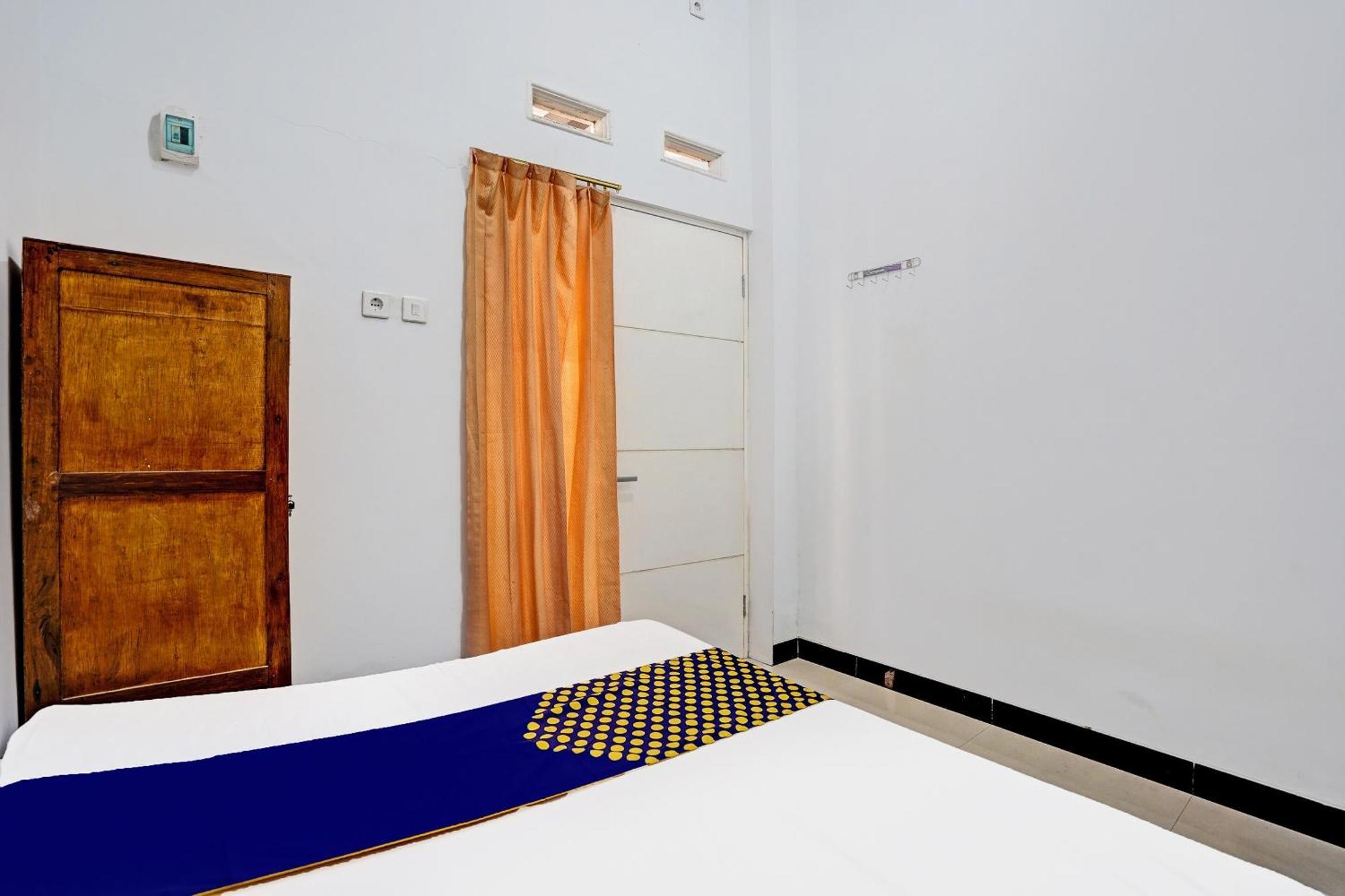 Oyo Life 91866 Paradise Ok Kost Syariah Mojokerto Exterior photo