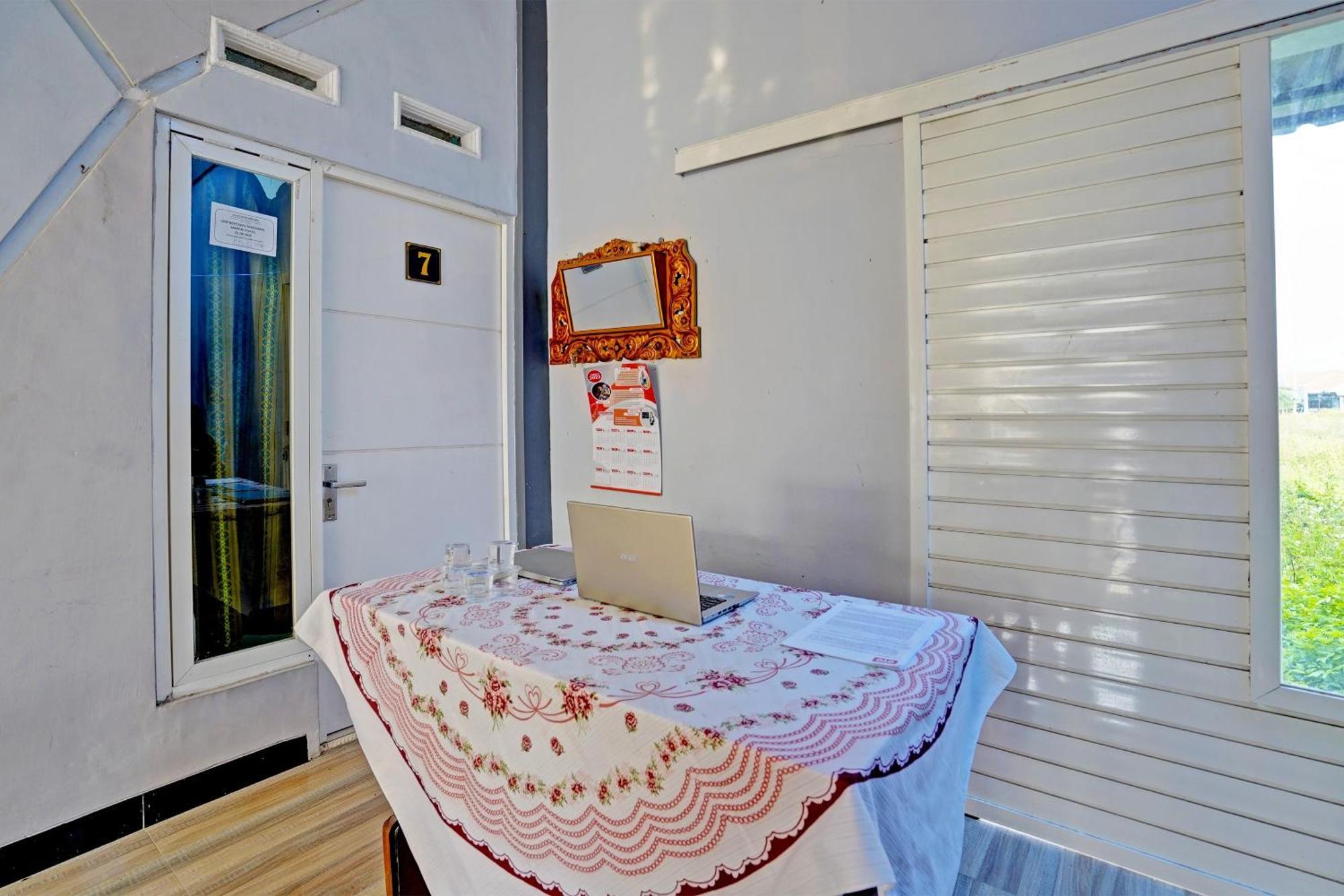 Oyo Life 91866 Paradise Ok Kost Syariah Mojokerto Exterior photo
