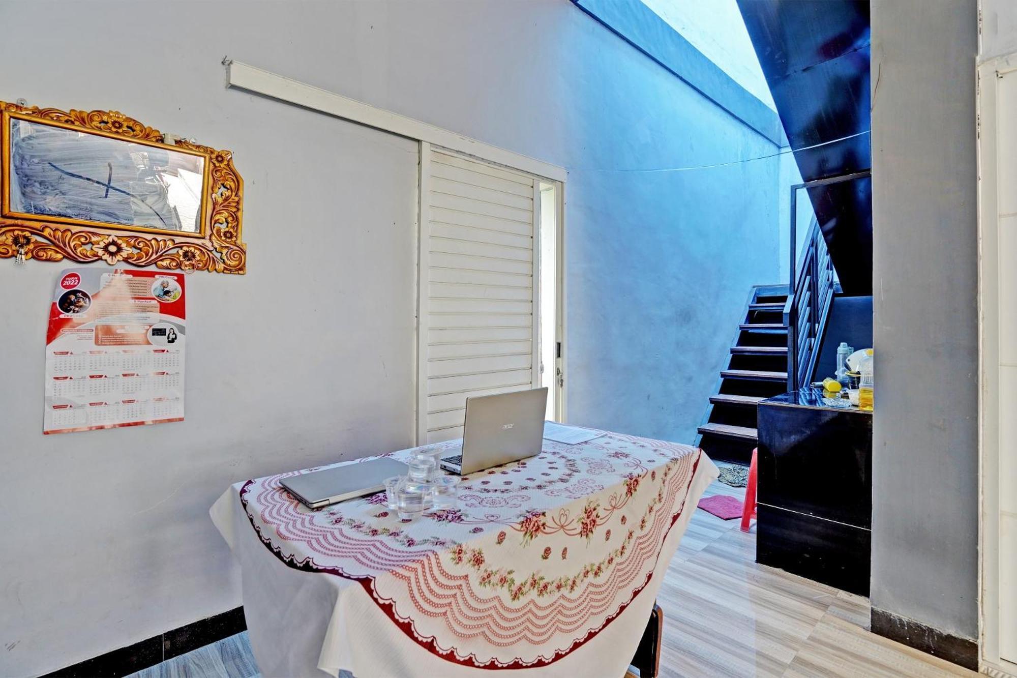 Oyo Life 91866 Paradise Ok Kost Syariah Mojokerto Exterior photo